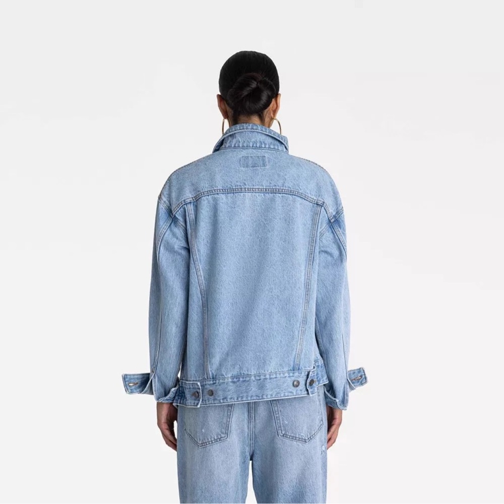 KBB by KAHLANA Women's 'The Denim Jacket' - Light Wash - Picture 3 of 3